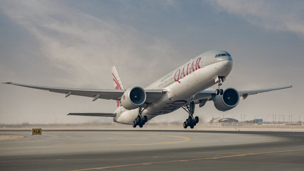 news_180524_qatar-airways-and-boeing-seal-largest-ev | Brimco Qatar airways and boeing seal largest ever widebody aircraft deal to buy 210 jets from news