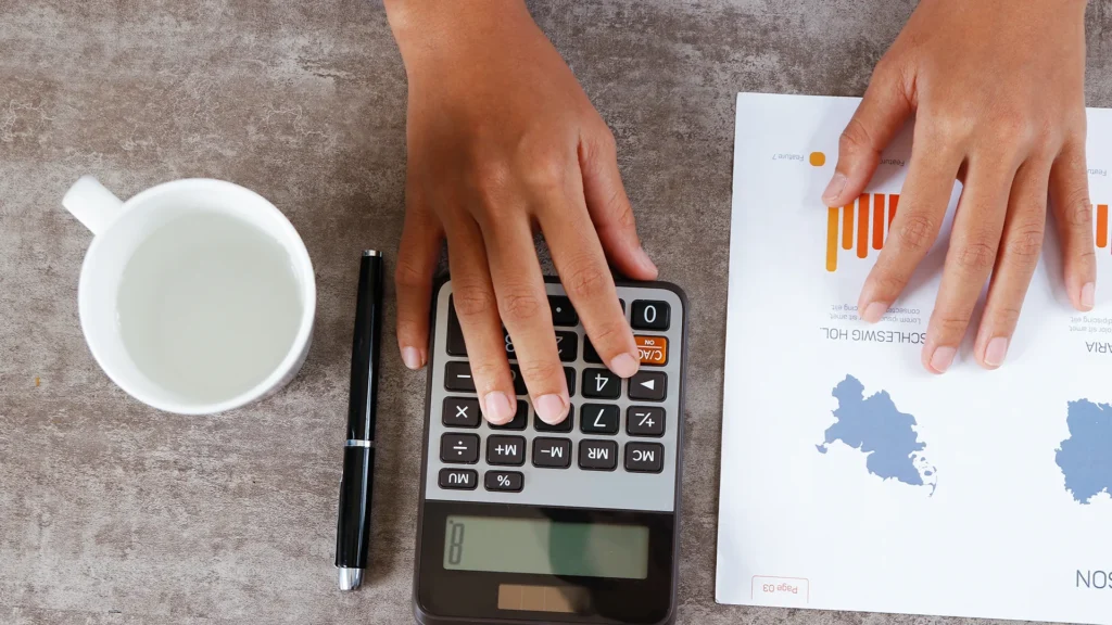5 Simple Ways Professionals Can Stay on Top of Their Business Expenses (from business)