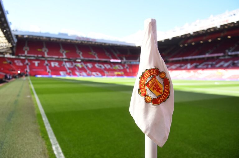 Glazer Family Members Said to Study Manchester United Stake Sale (from news)