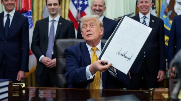 Trump Administration Targets US Quantum Computer by 2028 Amid Data Security Push (from news)