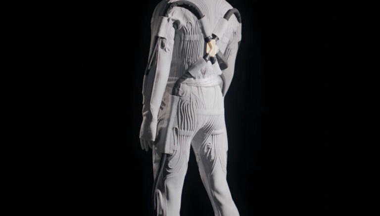 NASA Astronauts to Wear Prada-Designed Base Layers on Moon Missions (from news)