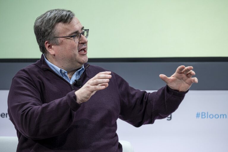 Reid Hoffman Steps Down From Microsoft Board to Spearhead Startup Manus (from news)