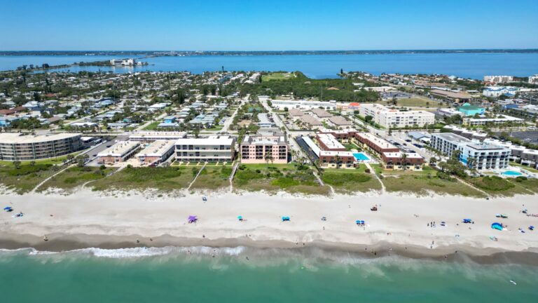 Private Space Race Accelerates Luxury Hotel Development Across Florida Coast (from news)