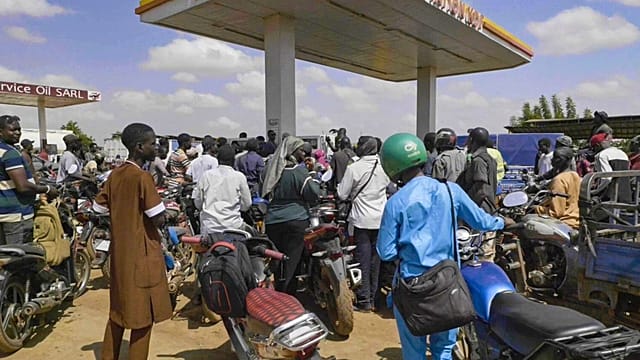 Mali’s Mandatory Motorcycle Registration Sparks Economic Friction for Informal Sector (from news)