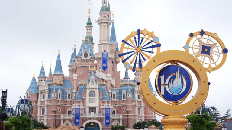Disney’s Shanghai Disneyland Defies Chinese Economic Pullback, Marks Decade of Strategic Success (from news)