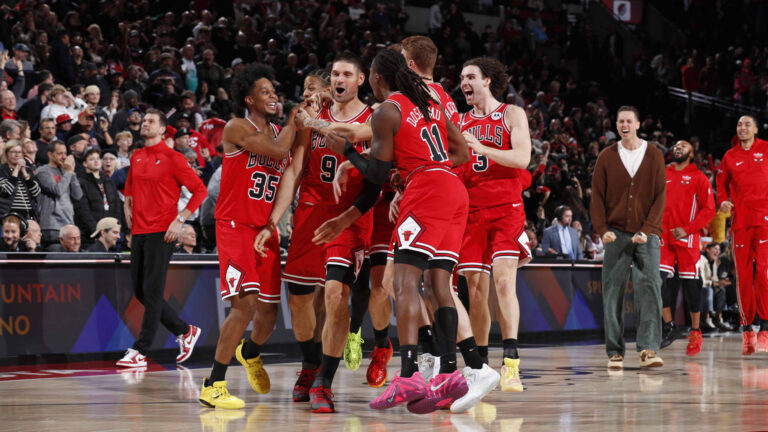 Walmart Heir Lukas Walton Reportedly Acquires Minority Stake in Chicago Bulls and United Center (from news)