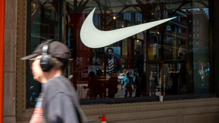 Nike Surpasses Q4 Estimates, Projects $986 Million Tariff Refund Amid China Sales Dip (from news)