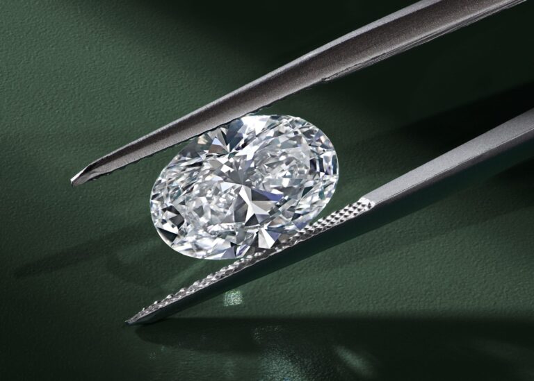 GIA Acquires 30% Stake in Tracr Blockchain Platform, Boosting Diamond Transparency (from news)