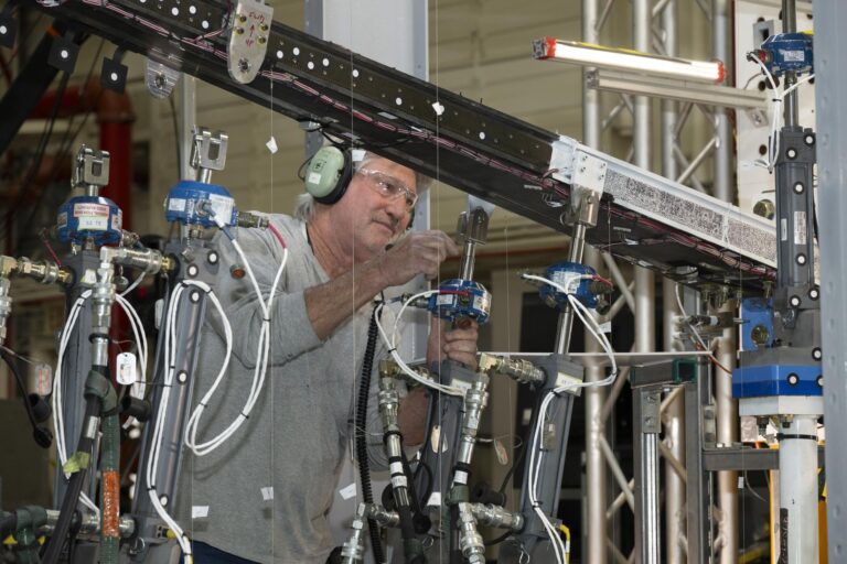 NASA Pushes Advanced Wing Design to Structural Limits in Key Aeronautical Tests (from news)