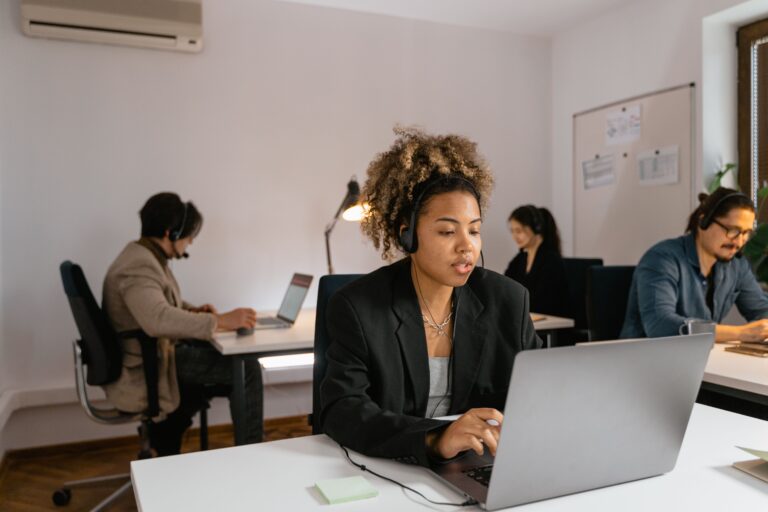 Leadership Without Boundaries: From Smart Homes to AI-Driven Workplaces (from leadership)