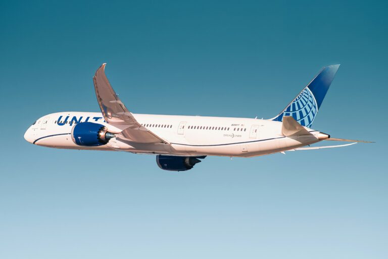 FAA Clears Boeing 737 Max 7 to Fly After Regulatory Delays (from news)