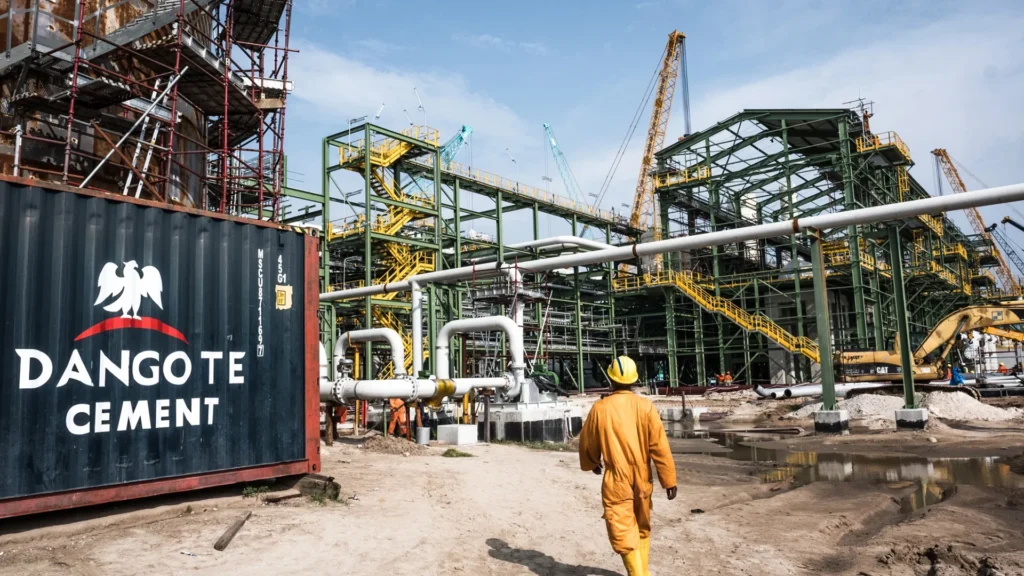 news_238772_dangote-signs-800-million-deal-with-sino | Brimco Dangote signs $800 million deal with sinoma to expand itori cement plant from news