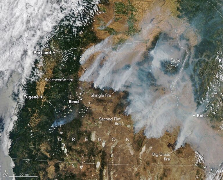 NASA Satellite Data Tracks Dense Smoke Disrupting Oregon Transport (from news)