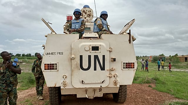 Rival Communities Clashes in South Sudan's Lakes State Leaves Scores Dead. Deadly inter-community violence in the Rumbek area of Lakes State has led to a high death toll and overwhelmed local hea